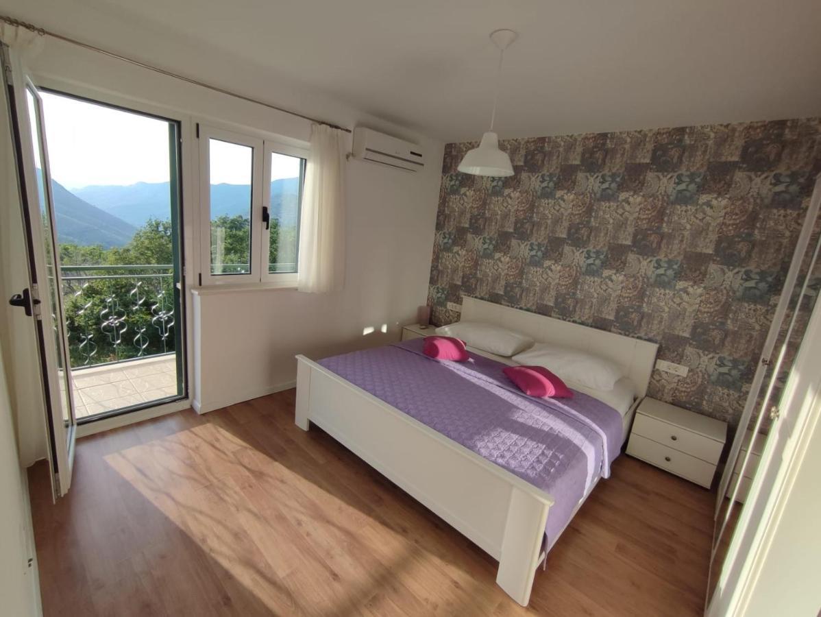 Holiday Home Cherry Tree Zrnovnica ภายนอก รูปภาพ
