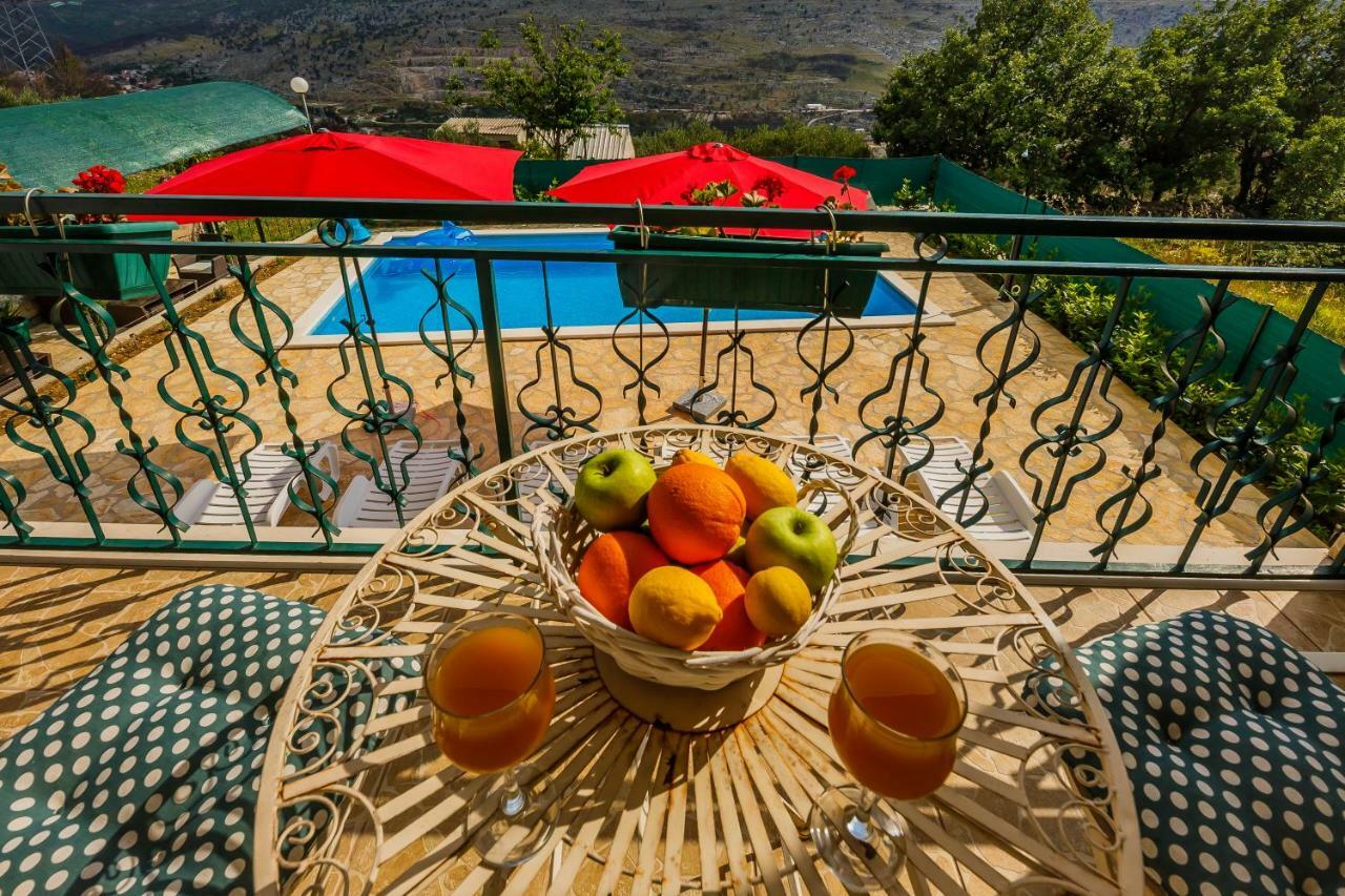 Holiday Home Cherry Tree Zrnovnica ภายนอก รูปภาพ