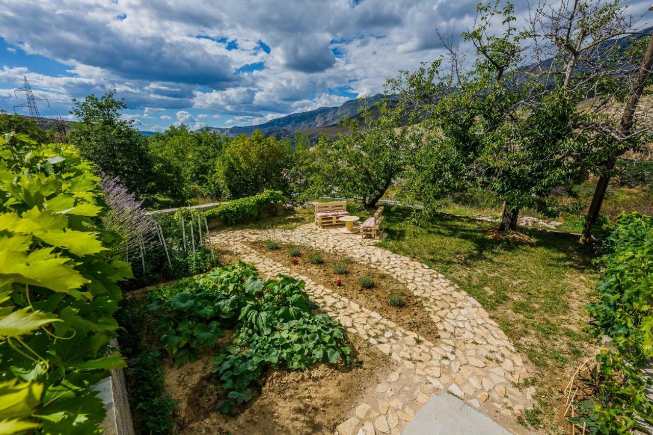 Holiday Home Cherry Tree Zrnovnica ภายนอก รูปภาพ
