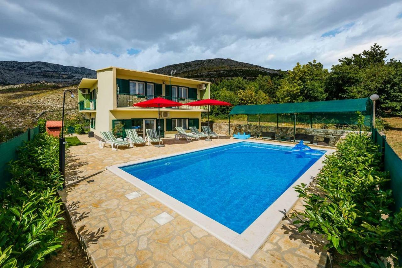 Holiday Home Cherry Tree Zrnovnica ภายนอก รูปภาพ